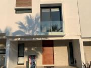 CASA EN VENTA AL SUR DE LA CIUDAD