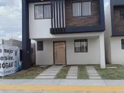 CASA EN VENTA AL SUR DE PACHUCA SALIDA A CDMX