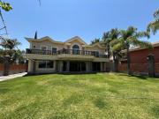 Casa en Venta al Sur en el Palomar Vista Panorámica