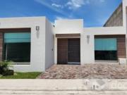 Casa en Venta Álamos Tres Marías con Casa Club