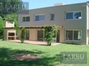 Casa en Venta con renta Bosque Chico