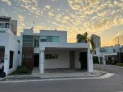 CASA EN VENTA Altabrisa, Mérida