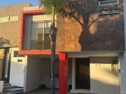 Casa en VENTA Altavista Residencial, Zapopan