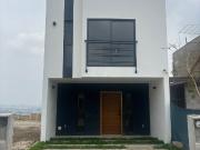 CASA EN VENTA ALTO SUR, COTO CIMA INT. 133