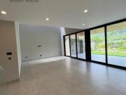 Casa en Venta Altozano, Acabados de Lujo, 4...