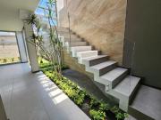 Casa en Venta Altozano Fraccionamiento privado caseta de... Casa en Venta Altozano Fraccionamiento privado caseta de...