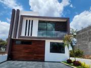 Casa en Venta Altozano Fraccionamiento privado, Recamara...