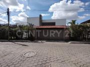 Casa en venta, amplio jardín, Xilotzingo, accesos...