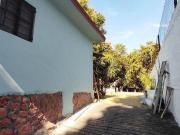 Casa en venta, amplio terreno con arboles frutales, zona...