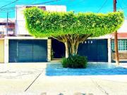 Casa en venta AMUEBLADA DE 5 RECAMARAS RECIEN REMODELADA...