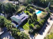 Casa en venta APTO CREDITO 5 ambientes pileta parque con...