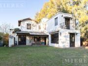 Casa en venta apto credito en barrio Las Glorias, Benavidez