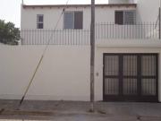 Venta casa 3 dormitorios patio y cochera Azcuenaga Rosario