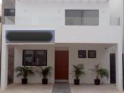 Casa en Venta. Aqua Residencial. Cancún, Quintana Roo