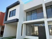 CASA EN VENTA ARBOLEDAS DE SAN JAVIER EQUIPAMIENTO DE...