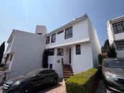 CASA EN VENTA AV CENTENARIO 2698 JARDIN CTO SERVICIO EN...