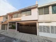 CASA EN VENTA: AV. FERNANDO DE MAGALLANES COL. VIRGINIA...