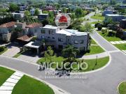 Casa en venta | B° Los Robles, Haras Santa Maria | Escobar