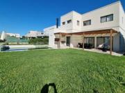 Casa en venta barrio araucarias Puertos del lago