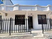 CASA EN VENTA BARRIO LOS CARACOLES 1 PISO PARA REMODELAR
