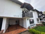 CASA EN VENTA BARRIO PINOS