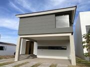 CASA EN VENTA BARRIO SAN ALBERTO LA PRIMAVERA