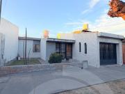 Casa en venta barrio tac, a metros del jardin maternal...