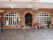 Casa en venta bien ubicada, cerca de escuelas y servicios