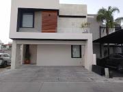 CASA EN VENTA BLANK HAUS COTO CLUB MILENIO III QUERETARO