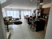 CASA EN VENTA BOSQUES DE BREDA, ZONA SUR