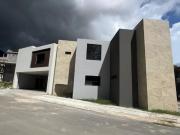CASA EN VENTA BOSQUES DE LAS MISIONES
