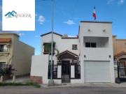 CASA EN VENTA! BOSQUES DE SAN PEDRO
