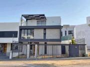 Casa en venta Bosques Vallarta con Roof Garden y Vista...