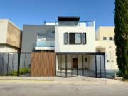 CASA EN VENTA BUGAMBILIAS ZAPOPAN JAL