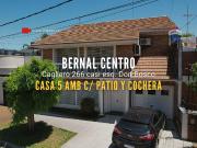 Casa en Venta c/ 4 dormitorios en Bernal Centro