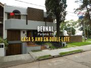Casa en Venta c/ 4 dormitorios y parque en Bernal