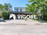 Casa en venta c/ cochera en Adrogué