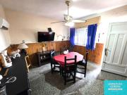 Casa en venta c/ cochera en Barrio Obrero Casa en venta c/ cochera en Barrio Obrero