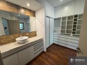 Casa en venta c/ cochera en Chacras de Coria