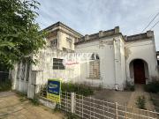 Casa en venta con cochera en Haedo