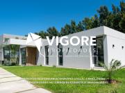 Casa en venta c/ cochera en Lagos de Canning