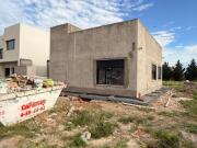 Casa en venta c/ cochera en Las Acacias II