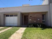 Casa en venta c/ cochera en Rafaela