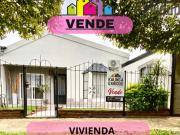 Casa en venta c/ cochera en San José