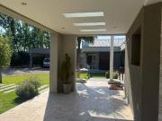 Casa en venta c/ cochera en San Rafael