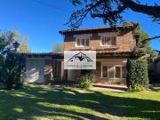 Casa en venta c/ cochera en Sierra de la Ventana