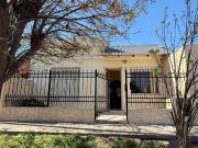 Casa en venta c/ cochera en Tiro Federal