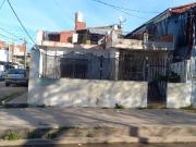 Casa en venta c/ cochera en Villa Celina