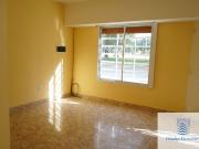 Casa en venta c/ cochera frente al Parque de la Ciudad