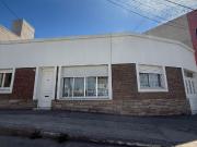 Casa en venta c/ cochera en Villa Mitre